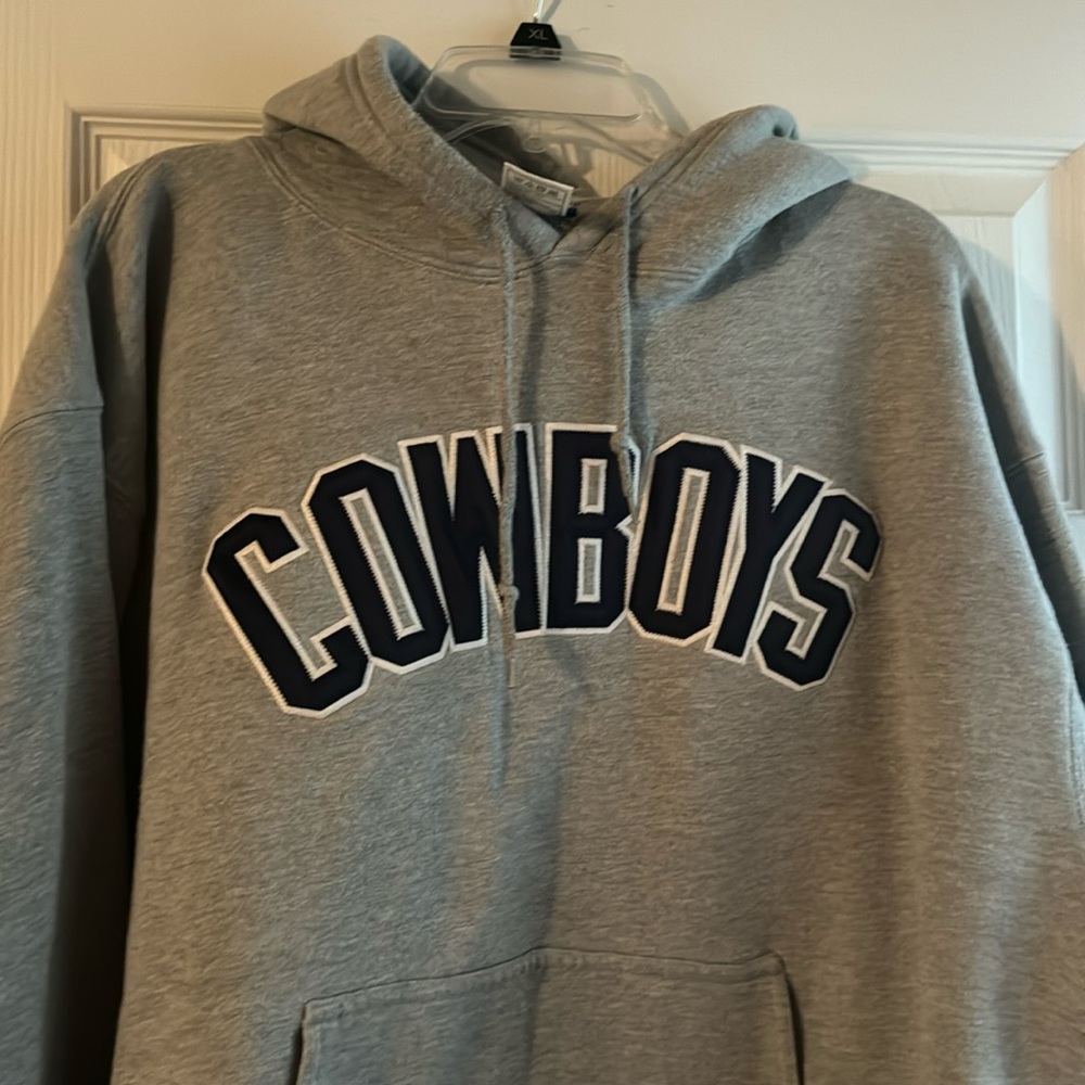Dallas Cowboys sweatshirt